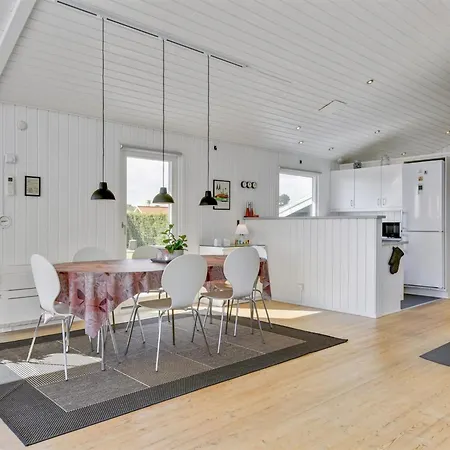 Feriehus Beowulf - 200m From The Sea By Interhome